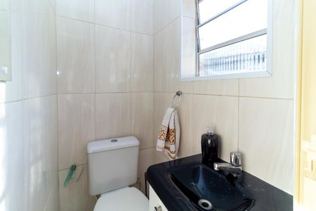 Casa à venda com 150m², 4 quartos e 2 vagasBanheiro 