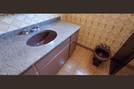 Casa à venda com 500m², 3 quartos e 2 vagasBanheiro Social