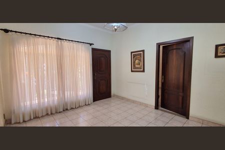 Casa à venda com 500m², 3 quartos e 2 vagasSala