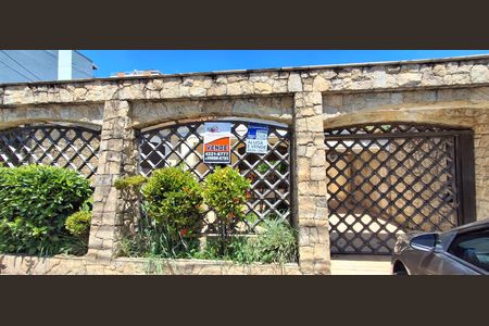 Casa à venda com 500m², 3 quartos e 2 vagasFachada