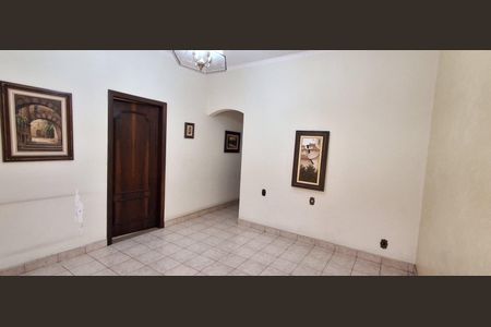 Casa à venda com 500m², 3 quartos e 2 vagasSala