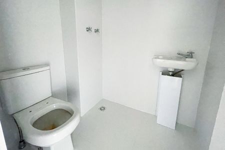 Apartamento à venda com 175m², 4 quartos e 2 vagas Apartamento à venda com 175m², 4 quartos e 2 vagasBanheiro de serviço