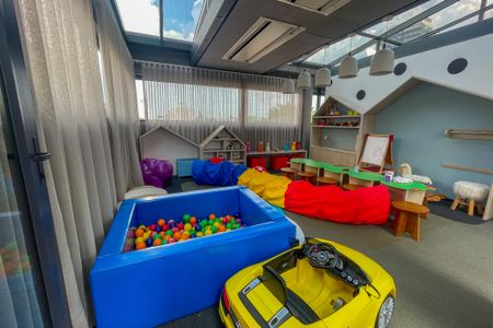 Apartamento à venda com 175m², 4 quartos e 2 vagas Apartamento à venda com 175m², 4 quartos e 2 vagasBrinquedoteca