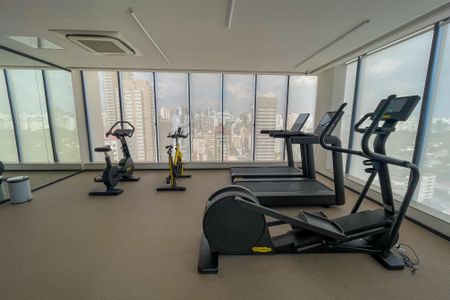 Apartamento à venda com 175m², 4 quartos e 2 vagas Apartamento à venda com 175m², 4 quartos e 2 vagasÁrea comum - Academia