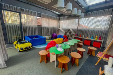 Apartamento à venda com 175m², 4 quartos e 2 vagas Apartamento à venda com 175m², 4 quartos e 2 vagasBrinquedoteca