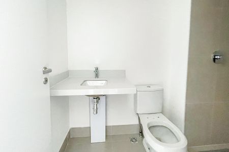 Apartamento à venda com 175m², 4 quartos e 2 vagas Apartamento à venda com 175m², 4 quartos e 2 vagasBanheiro da Suíte 1