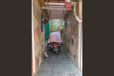 Casa à venda com 141m², 3 quartos e 4 vagasQuintal