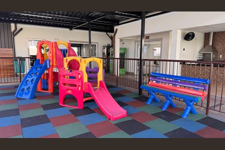 Apartamento para alugar com 43m², 2 quartos e 1 vaga Apartamento para alugar com 43m², 2 quartos e 1 vagaÁrea comum - Playground