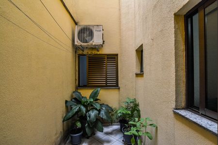 Apartamento à venda com 68m², 2 quartos e 2 vagasQuintal