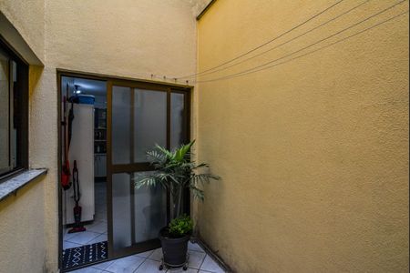 Apartamento à venda com 68m², 2 quartos e 2 vagasQuintal