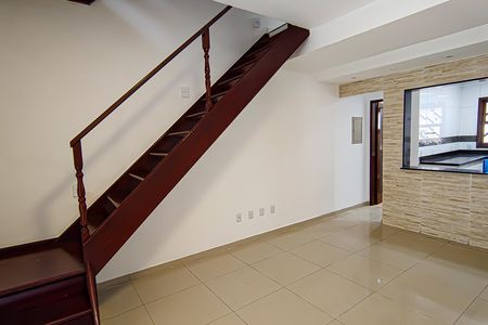 Casa de condomínio para alugar com 120m², 4 quartos e 1 vaga Casa de condomínio para alugar com 120m², 4 quartos e 1 vagasala