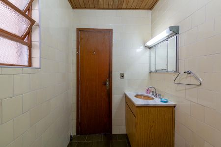 Casa à venda com 200m², 3 quartos e 2 vagasBanheiro da Suíte