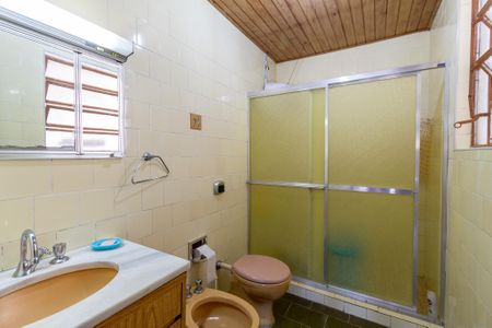 Casa à venda com 200m², 3 quartos e 2 vagasBanheiro da Suíte