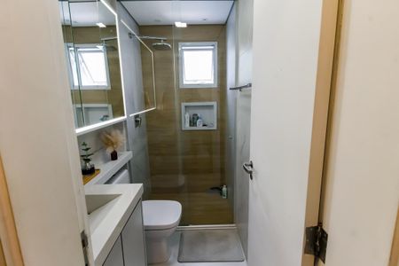 Apartamento para alugar com 75m², 2 quartos e 1 vaga Apartamento para alugar com 75m², 2 quartos e 1 vagaBanheiro da Suíte