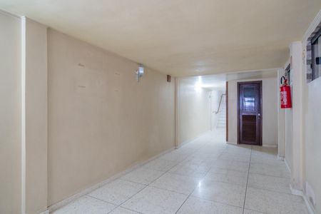 Apartamento à venda com 71m², 2 quartos e sem vagaHall