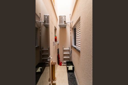 Casa à venda com 120m², 3 quartos e 2 vagas Casa à venda com 120m², 3 quartos e 2 vagasCorredor