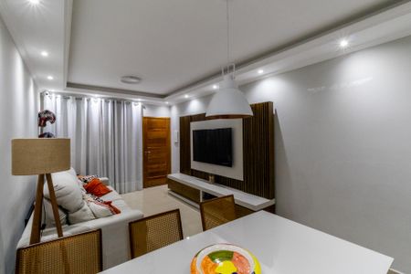 Casa à venda com 120m², 3 quartos e 2 vagas Casa à venda com 120m², 3 quartos e 2 vagasSala