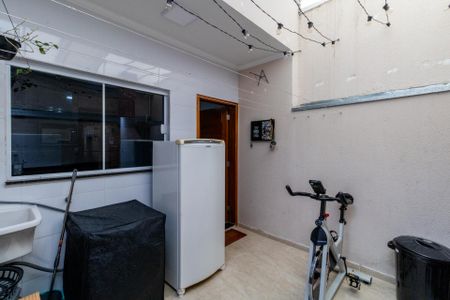 Casa à venda com 120m², 3 quartos e 2 vagas Casa à venda com 120m², 3 quartos e 2 vagasÁrea de Serviço