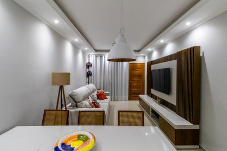 Casa à venda com 120m², 3 quartos e 2 vagas Casa à venda com 120m², 3 quartos e 2 vagasSala