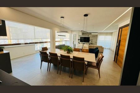 Apartamento à venda com 300m², 4 quartos e 4 vagas