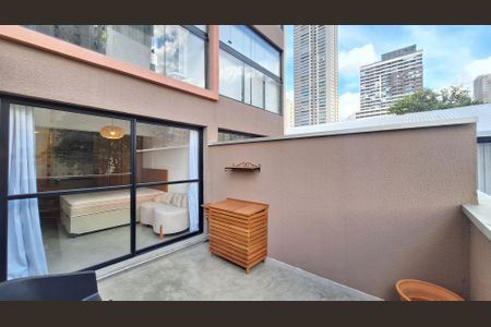 Studio à venda com 37m², 1 quarto e sem vaga Studio à venda com 37m², 1 quarto e sem vagaVaranda