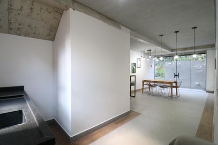 Studio à venda com 37m², 1 quarto e sem vagaÁrea comum - Salão de festas