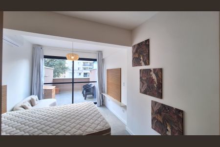 Studio à venda com 37m², 1 quarto e sem vaga Studio à venda com 37m², 1 quarto e sem vagaSala/Quarto