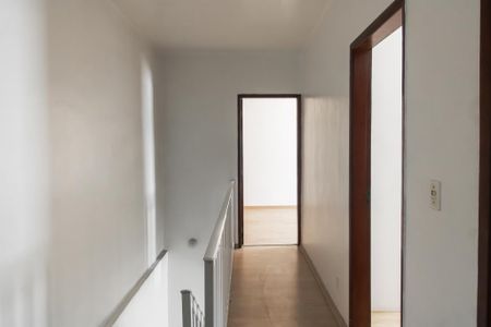 Casa para alugar com 210m², 3 quartos e 5 vagas Casa para alugar com 210m², 3 quartos e 5 vagasCorredor