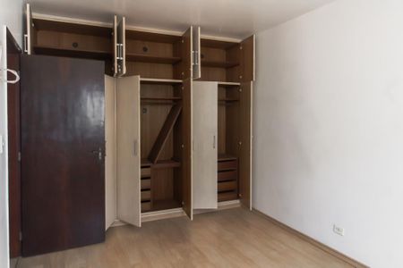 Casa para alugar com 210m², 3 quartos e 5 vagas Casa para alugar com 210m², 3 quartos e 5 vagasQuarto 2