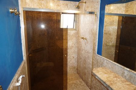 Apartamento à venda com 305m², 4 quartos e 4 vagasBanheiro suíte 3