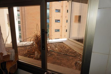 Apartamento à venda com 305m², 4 quartos e 4 vagasCozinha