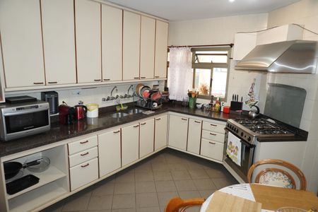 Apartamento à venda com 305m², 4 quartos e 4 vagasCozinha