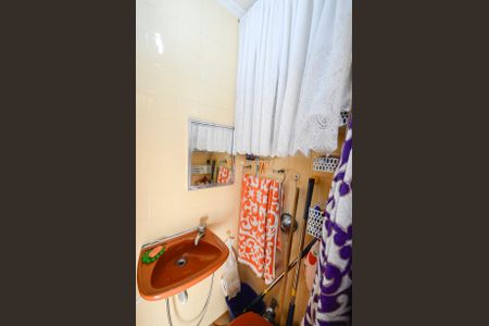 Apartamento à venda com 100m², 2 quartos e 2 vagasBanheiro de Serviço