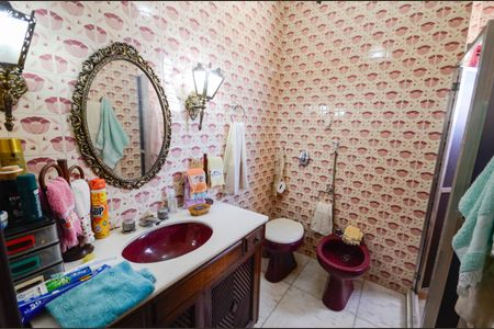 Apartamento à venda com 100m², 2 quartos e 2 vagasBanheiro