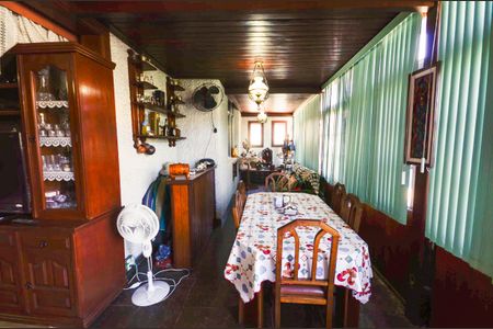 Apartamento à venda com 100m², 2 quartos e 2 vagasSala