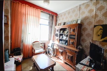 Apartamento à venda com 100m², 2 quartos e 2 vagasQuarto 2