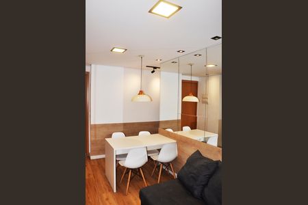 Apartamento para alugar com 44m², 2 quartos e 1 vagaDetalhe - Sala