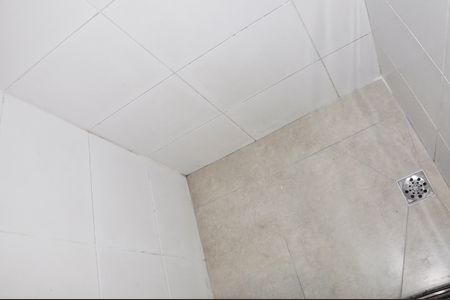 Apartamento para alugar com 44m², 2 quartos e 1 vagaDetalhe - Banheiro Social
