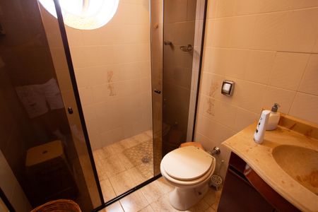 Casa à venda com 220m², 4 quartos e 3 vagas Casa à venda com 220m², 4 quartos e 3 vagasBANHEIRO QUARTO 1