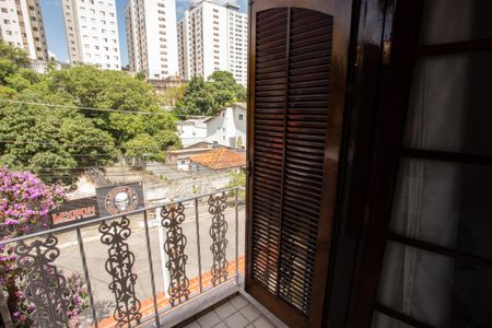 Casa à venda com 220m², 4 quartos e 3 vagas Casa à venda com 220m², 4 quartos e 3 vagasQUARTO 1