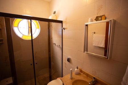 Casa à venda com 220m², 4 quartos e 3 vagas Casa à venda com 220m², 4 quartos e 3 vagasBANHEIRO QUARTO 1