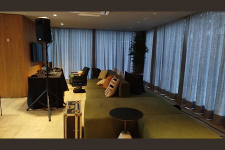 Studio à venda com 31m², 1 quarto e sem vagaÁrea comum - salão de festas