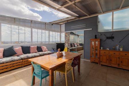 Apartamento à venda com 120m², 3 quartos e 2 vagasCobertura