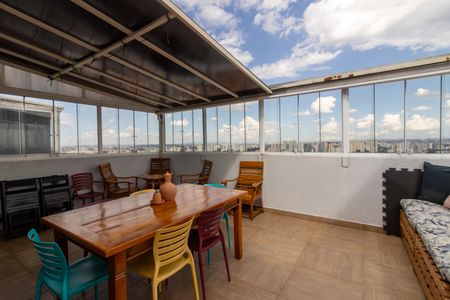 Apartamento à venda com 120m², 3 quartos e 2 vagasCobertura