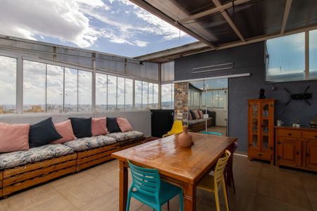 Apartamento à venda com 120m², 3 quartos e 2 vagasCobertura