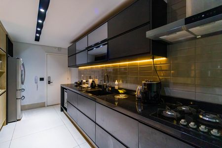 Apartamento à venda com 163m², 3 quartos e 3 vagas Apartamento à venda com 163m², 3 quartos e 3 vagasCozinha