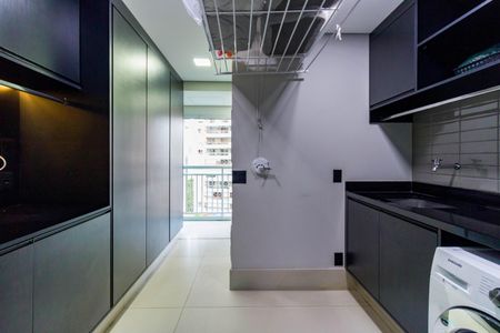 Apartamento à venda com 163m², 3 quartos e 3 vagas Apartamento à venda com 163m², 3 quartos e 3 vagasCozinha