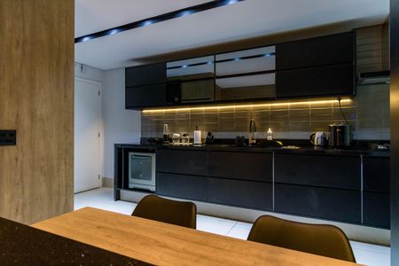 Apartamento à venda com 163m², 3 quartos e 3 vagas Apartamento à venda com 163m², 3 quartos e 3 vagasCozinha