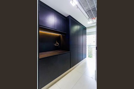 Apartamento à venda com 163m², 3 quartos e 3 vagas Apartamento à venda com 163m², 3 quartos e 3 vagasLavanderia