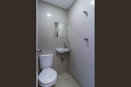 Apartamento à venda com 163m², 3 quartos e 3 vagas Apartamento à venda com 163m², 3 quartos e 3 vagasÁrea de Serviço- banheiro